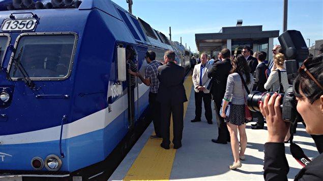 Achalandage modeste pour l'ouverture des deux dernières gares du train de l'Est | ICI.Radio-Canada.ca